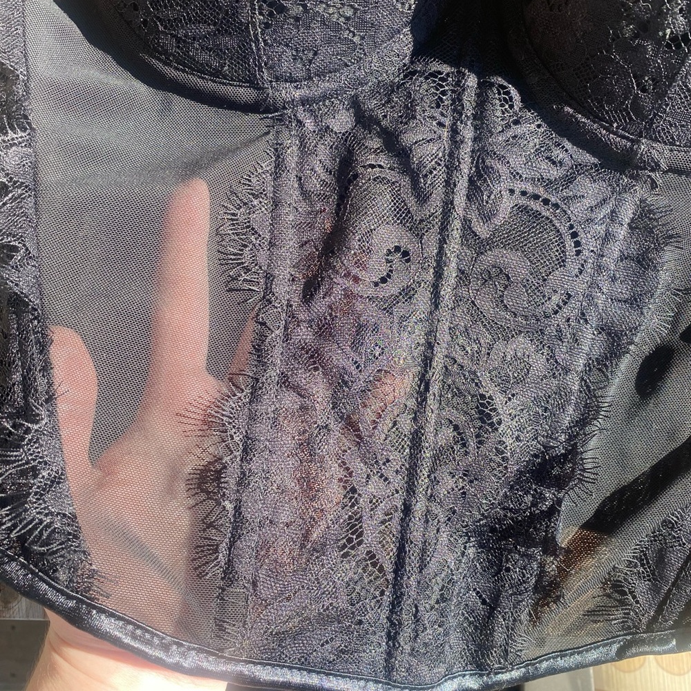 Corset - Picture 4 of 5